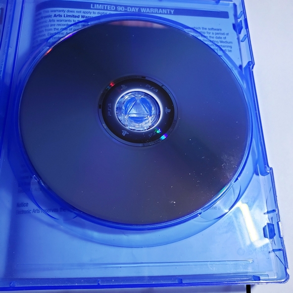 Madden 17 EA Sports NFL Game. PS4 - Picture 16 of 16